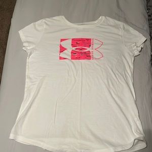 Under Armor t-shirt